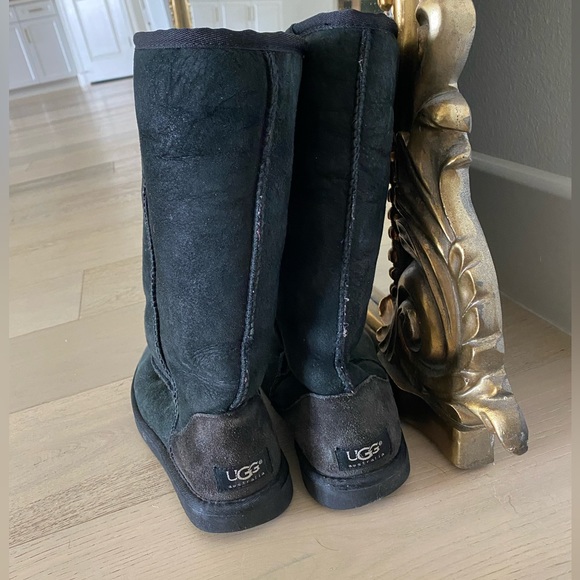 Ugg Classic Tall Boots sz 7 (black) - Picture 6 of 7